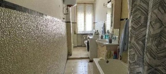 3-salle Appartement à Voghera, Italy No. 154153 14