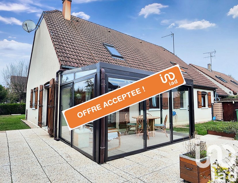 4 chambres Maison à Fagnières, France No. 155576