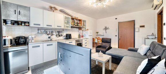 Apartamento de 2 divisões em Reggio Emilia, Italy N.º 232349 8