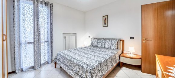 Apartamento de 2 divisões em Reggio Emilia, Italy N.º 232349 15