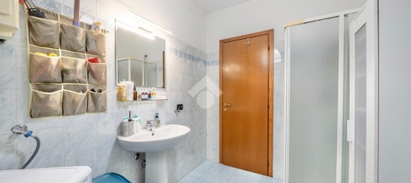 Apartamento de 2 divisões em Reggio Emilia, Italy N.º 232349 16