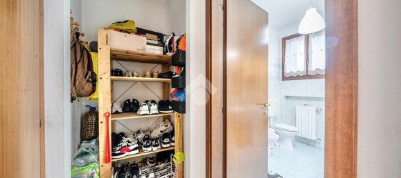 Apartamento de 2 divisões em Reggio Emilia, Italy N.º 232349 14