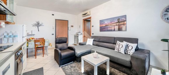 Apartamento de 2 divisões em Reggio Emilia, Italy N.º 232349 9