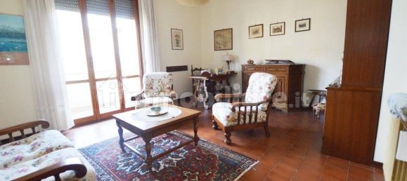 3 bedrooms Apartment in Lucca, Italy No. 210065 10