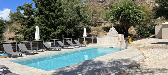 4 bedrooms Property in Zakynthos, Greece No. 8583 2