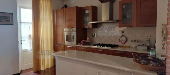 Casa de 11 divisões em Cecina, Italy N.º 42845 20