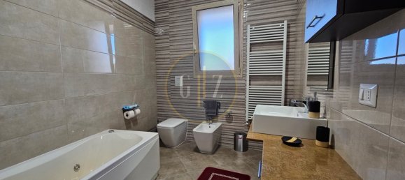 Дом с 4 спальнями в Calimera, Италия № 369819 46