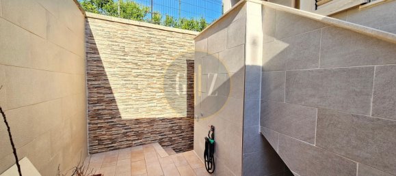 Дом с 4 спальнями в Calimera, Италия № 369819 30