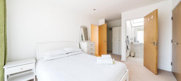 3 bedrooms House in London, United Kingdom No. 7614 19