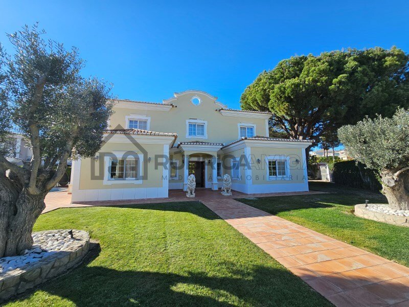 4 غرف نوم فيلا في Almancil, Portugal رقم 99468