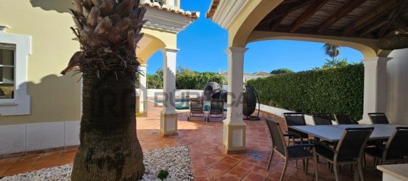 4 غرف نوم فيلا في Almancil, Portugal رقم 99468 44