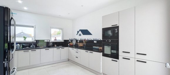 3 Schlafzimmer Villa in Chanteloup, France, Nr. 208782 6