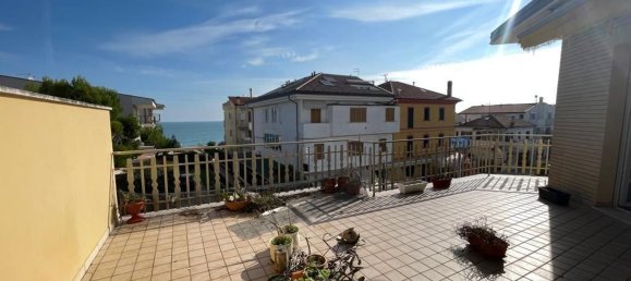 5 rooms Penthouse in Numana, Italy No. 217321 2