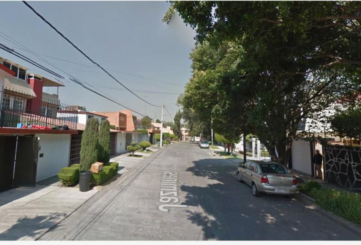 Casa de 4 dormitorios en Naucalpan de Juárez, Mexico No. 213607