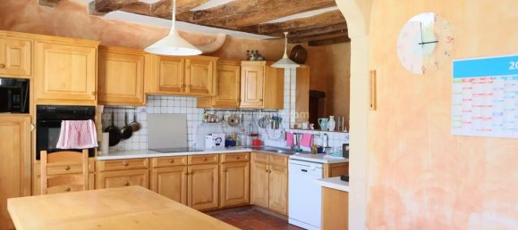 4 bedrooms House in La Chartre-sur-le-Loir, France No. 289236 3