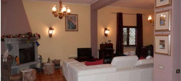 3 rooms Villa in Nemi, Italy No. 9709 11