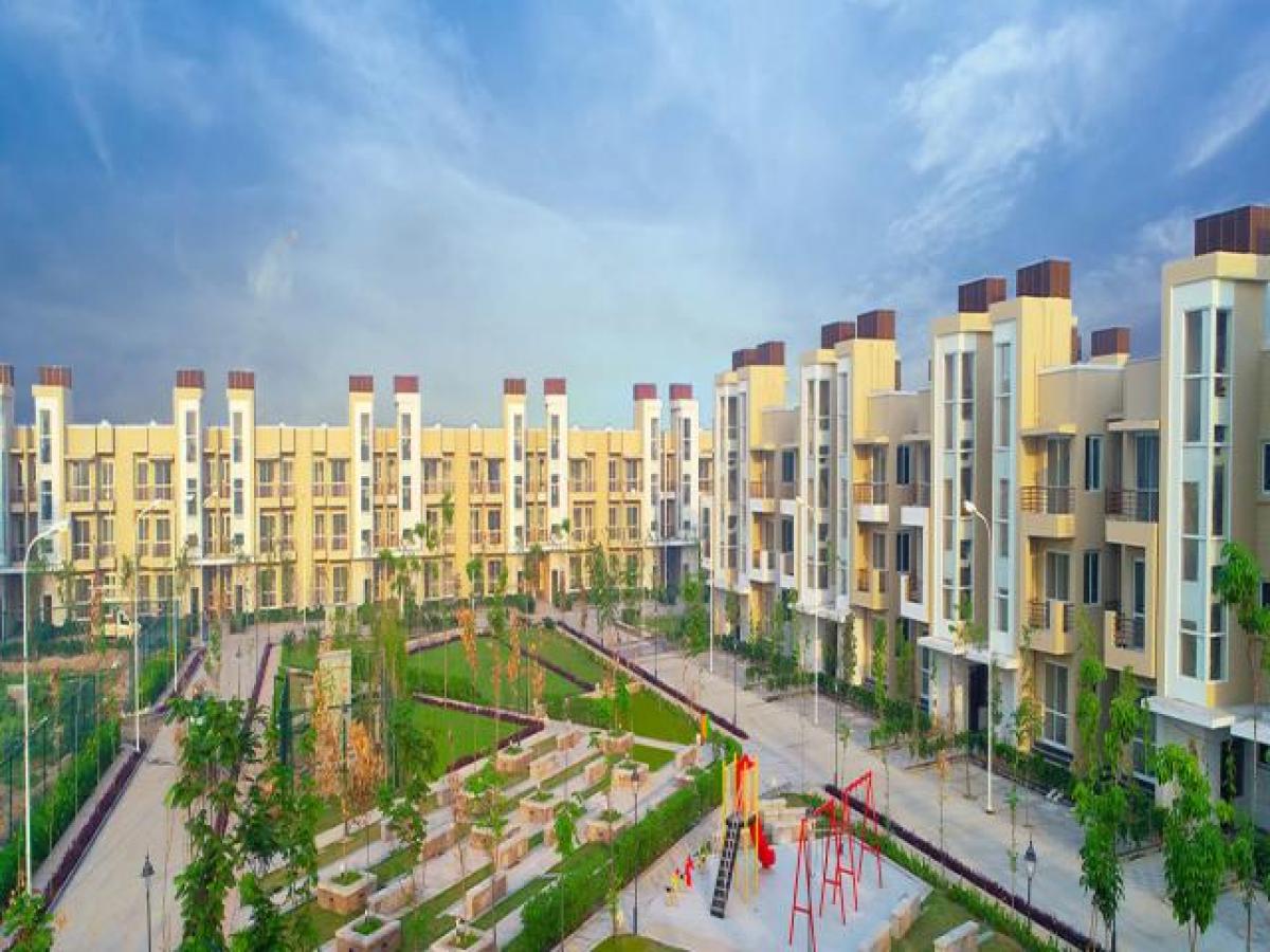 4 bedrooms House in Faridabad, India No. 12353