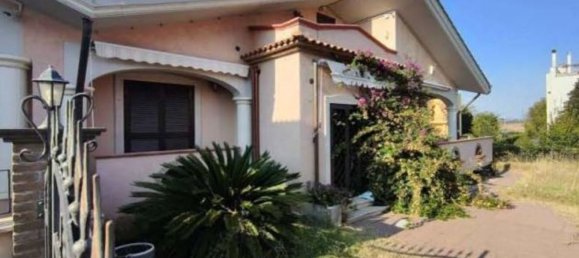 5-salle Appartement à Ardea, Italy No. 12447 3