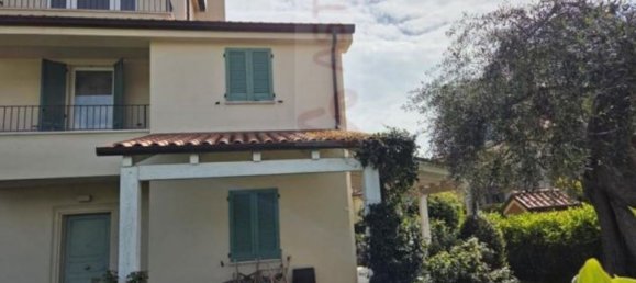 6 bedrooms House in Porto San Giorgio, Italy No. 372294 2