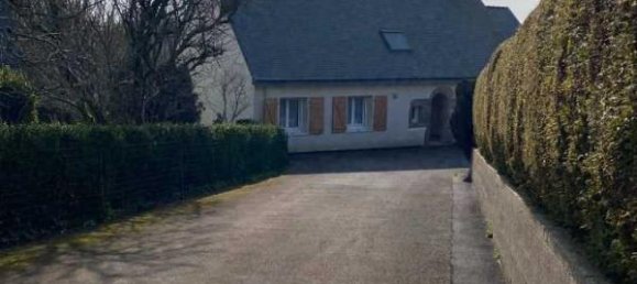 Casa de 3 dormitorios en Meucon, France No. 207661 2