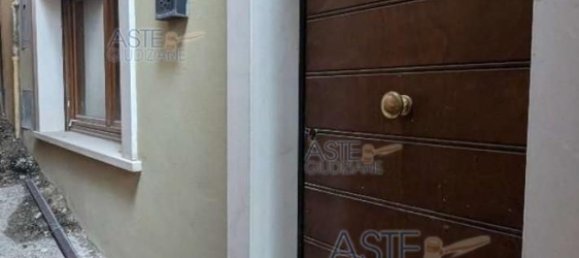 4 Schlafzimmer Wohnung in Scoppito, Italy, Nr. 337097 9