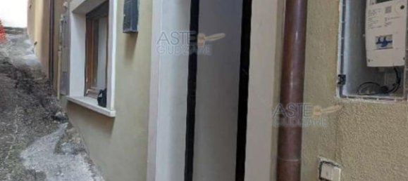 4 Schlafzimmer Wohnung in Scoppito, Italy, Nr. 337097 2