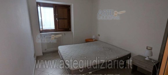 4 Schlafzimmer Wohnung in Scoppito, Italy, Nr. 337097 5