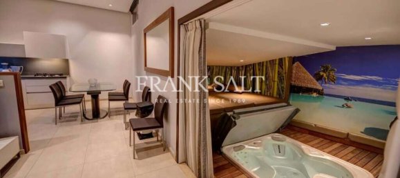 2 غرف نوم طابقين في Swieqi, Malta رقم 3678 3