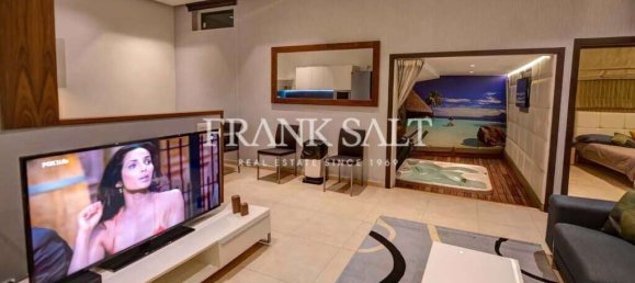 2 غرف نوم طابقين في Swieqi, Malta رقم 3678 2