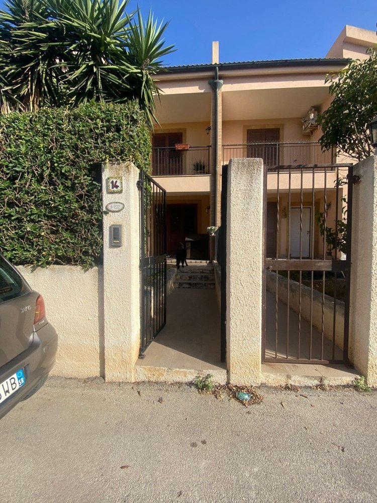 5 rooms Villa in Syracuse, Italy No. 255510