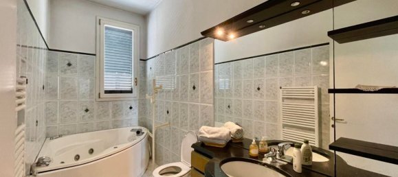 5 bedrooms House in San Miniato, Italy No. 373913 23