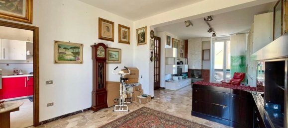 5 bedrooms House in San Miniato, Italy No. 373913 4