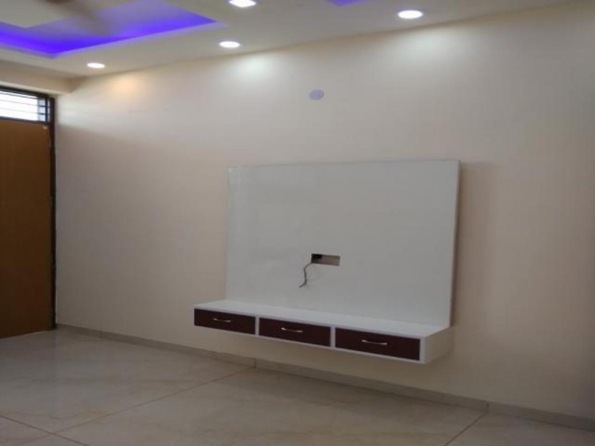 3 bedrooms House in Faridabad, India No. 3347