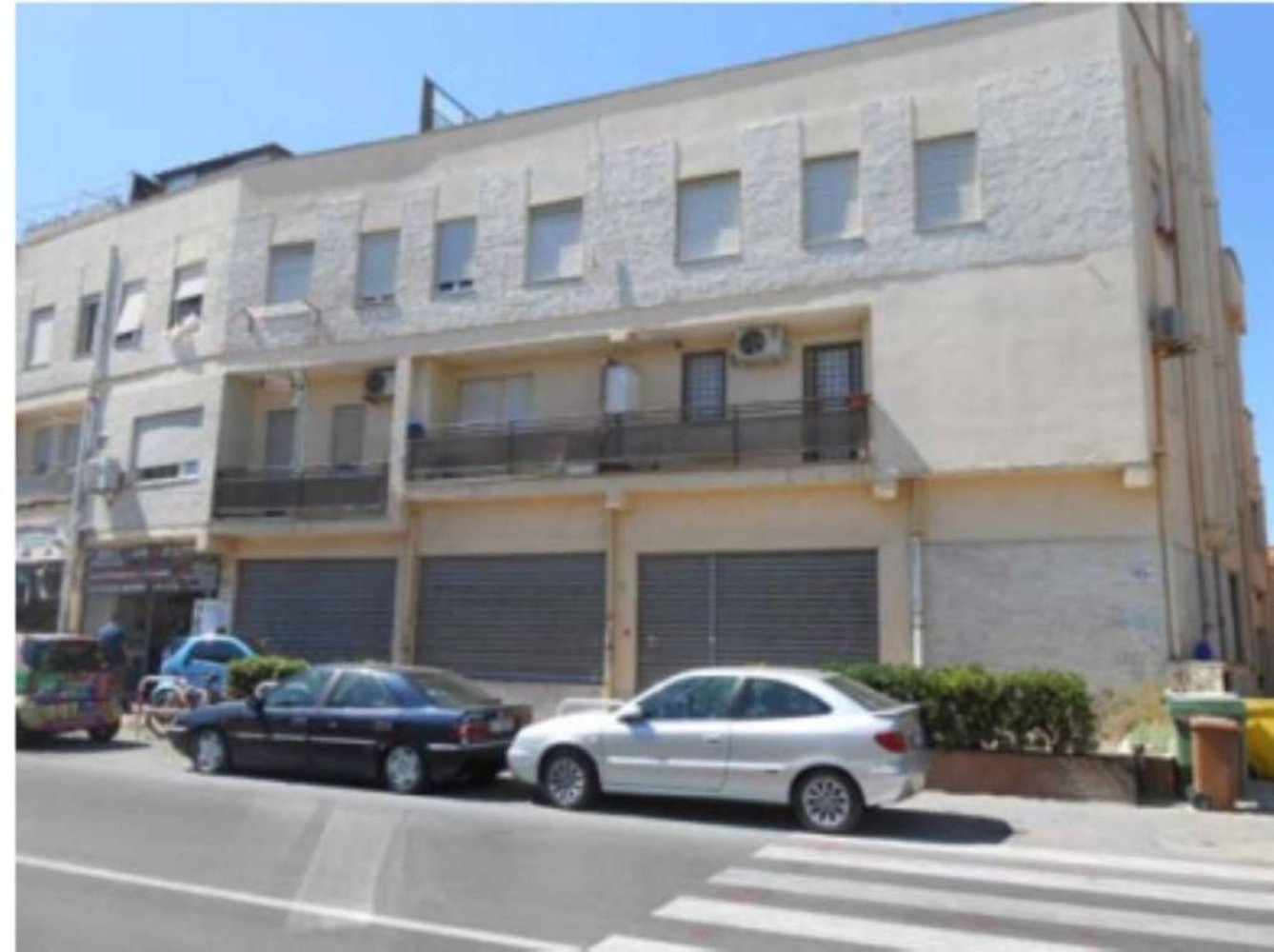 111m² Commercial property in Pomezia, Italy No. 98037
