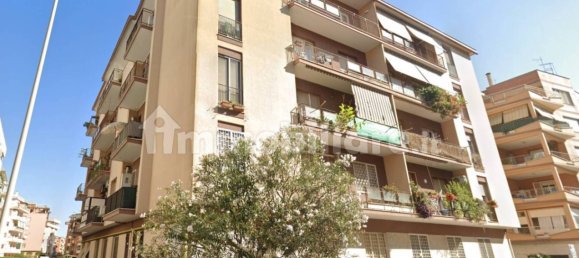 2 bedrooms Apartment in Rome, Italy No. 356885 2