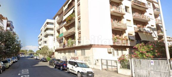 2 bedrooms Apartment in Rome, Italy No. 356885 3