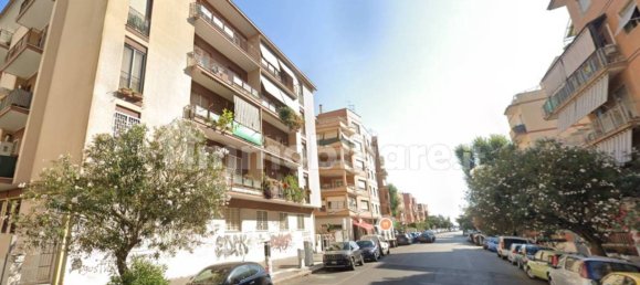 2 bedrooms Apartment in Rome, Italy No. 356885 4