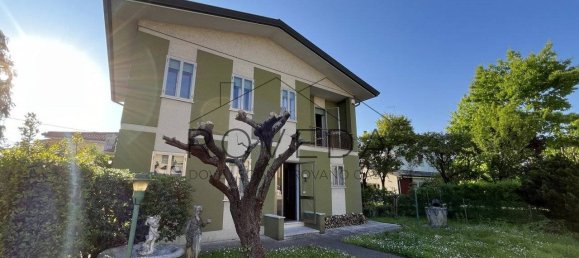 4 bedrooms House in Treviso, Italy No. 304194 6