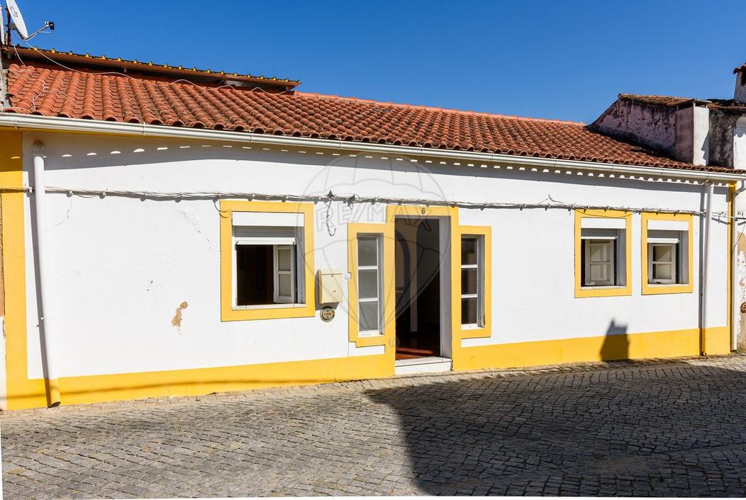 3 bedrooms House in Portalegre, Portugal No. 232727