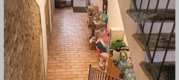 4 bedrooms Apartment in Fabriano, Italy No. 376590 19