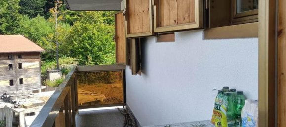 3 rooms Apartment in Ventasso, Italy No. 291205 2