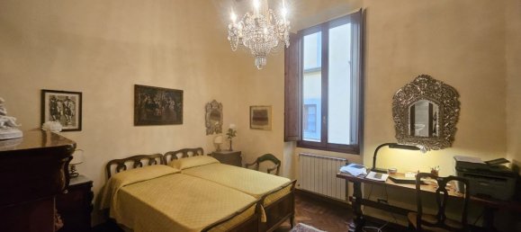 6 rooms Apartment in Florence, Italy No. 276647 10