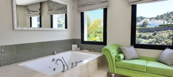 5 Schlafzimmer Villa in El Madronal, Spain, Nr. 135593 53