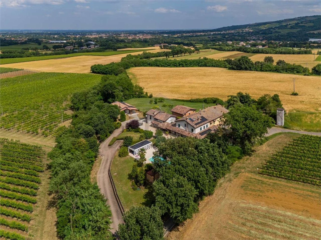 18 rooms Villa in Scandiano, Italy No. 302795