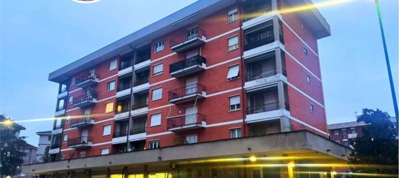 14m² Garage in Paderno Dugnano, Italy No. 236802 2