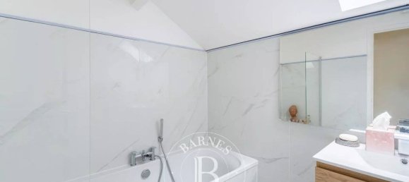 4 bedrooms House in Montfort-l'Amaury, France No. 177322 11