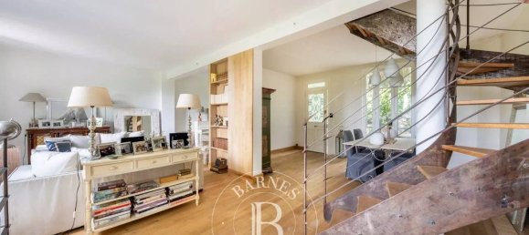 4 bedrooms House in Montfort-l'Amaury, France No. 177322 2