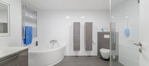 Здание с 8 комнатами в Фюрстенфельдбрукк, Германия № 39686 19