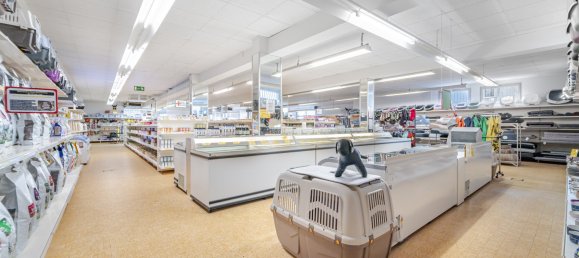 Здание с 8 комнатами в Фюрстенфельдбрукк, Германия № 39686 12