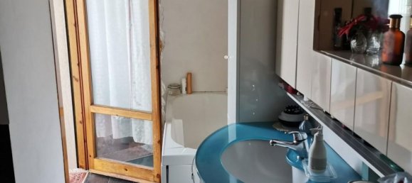 5 rooms Apartment in Certaldo, Italy No. 99769 14